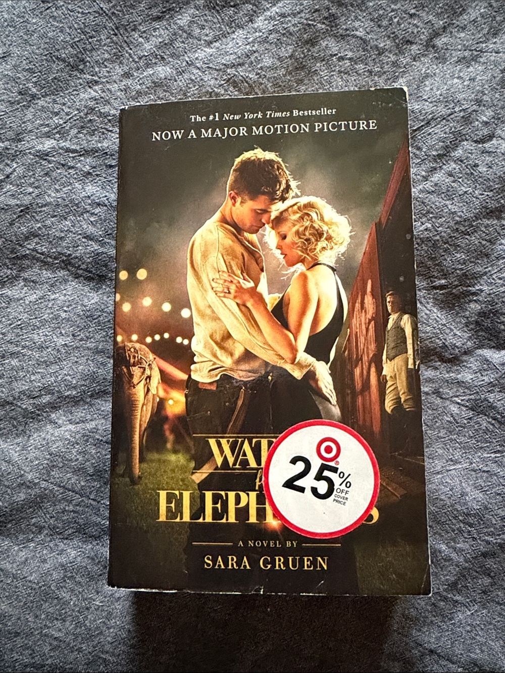 Water for Elephants by Sara Gruen - Black & Gold Paperback